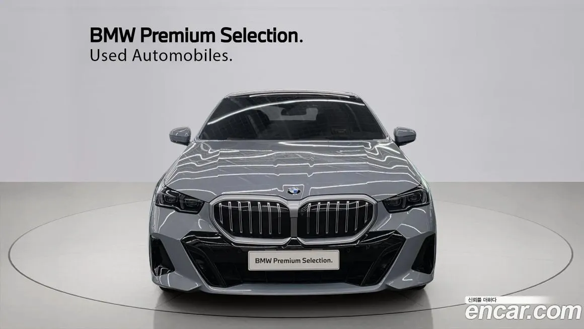BMW 5-Series — фото 10