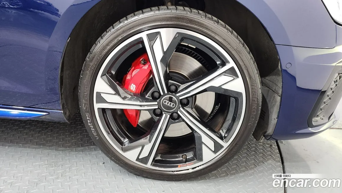 Audi S4 2023 из KR, фото 8