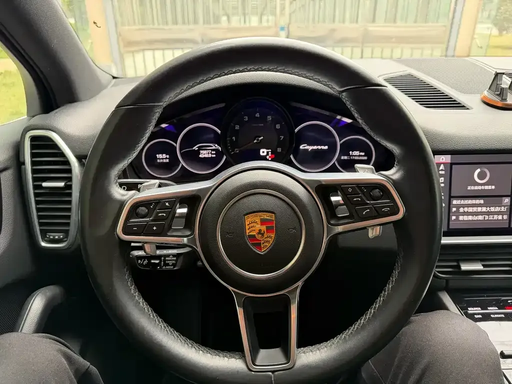 Porsche Cayenne — фото 2