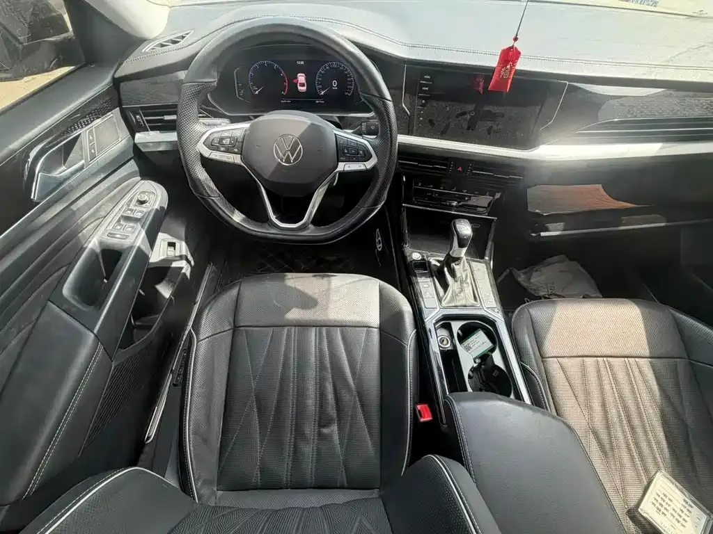 Volkswagen Passat 2021 из CN, фото 3