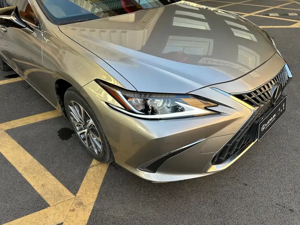 Lexus ES — фото 9