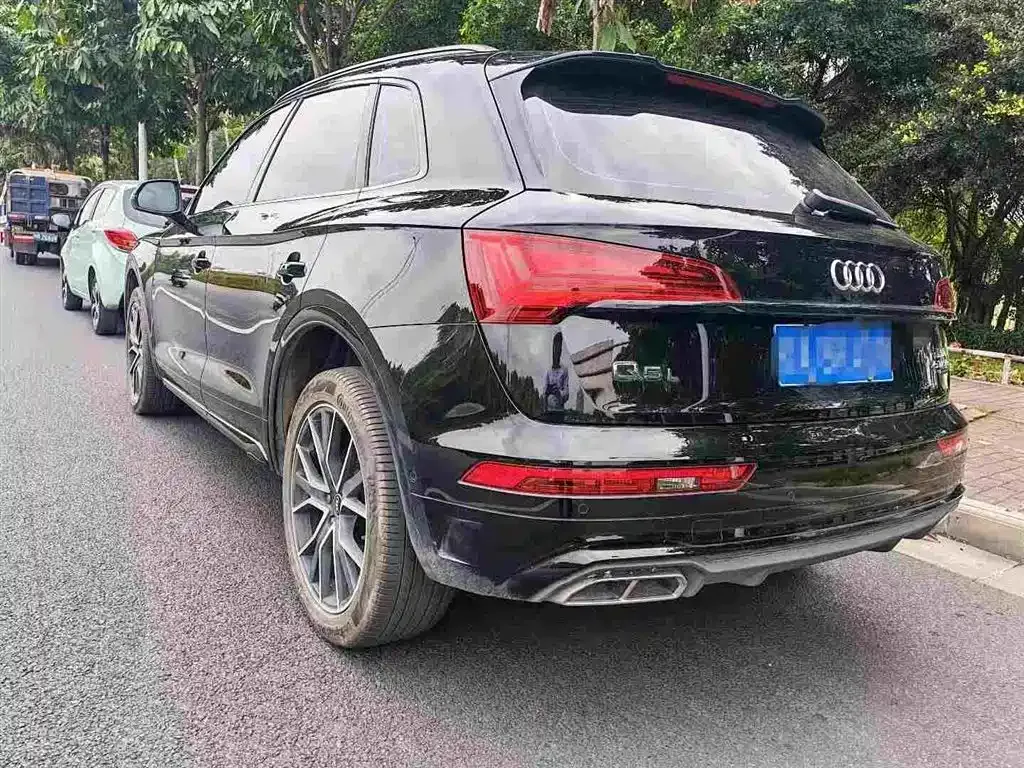 Audi Q5L — фото 3