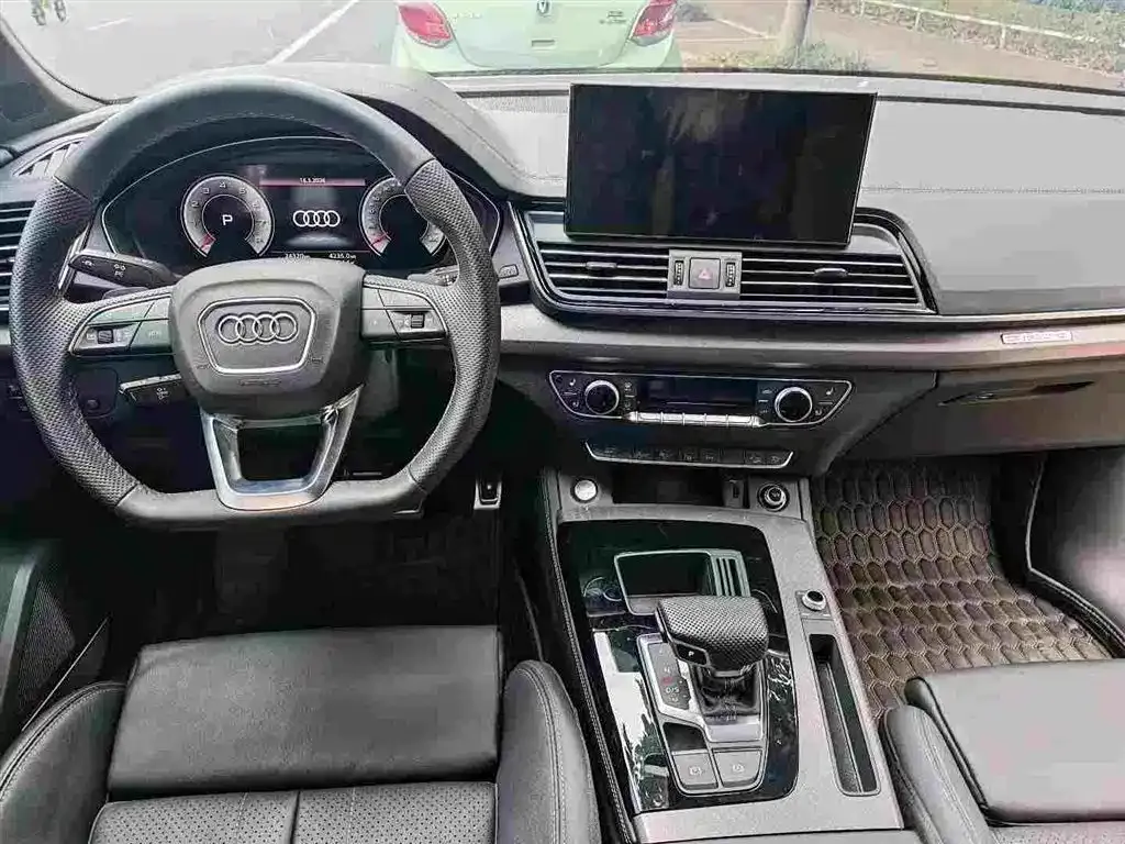 Audi Q5L — фото 2