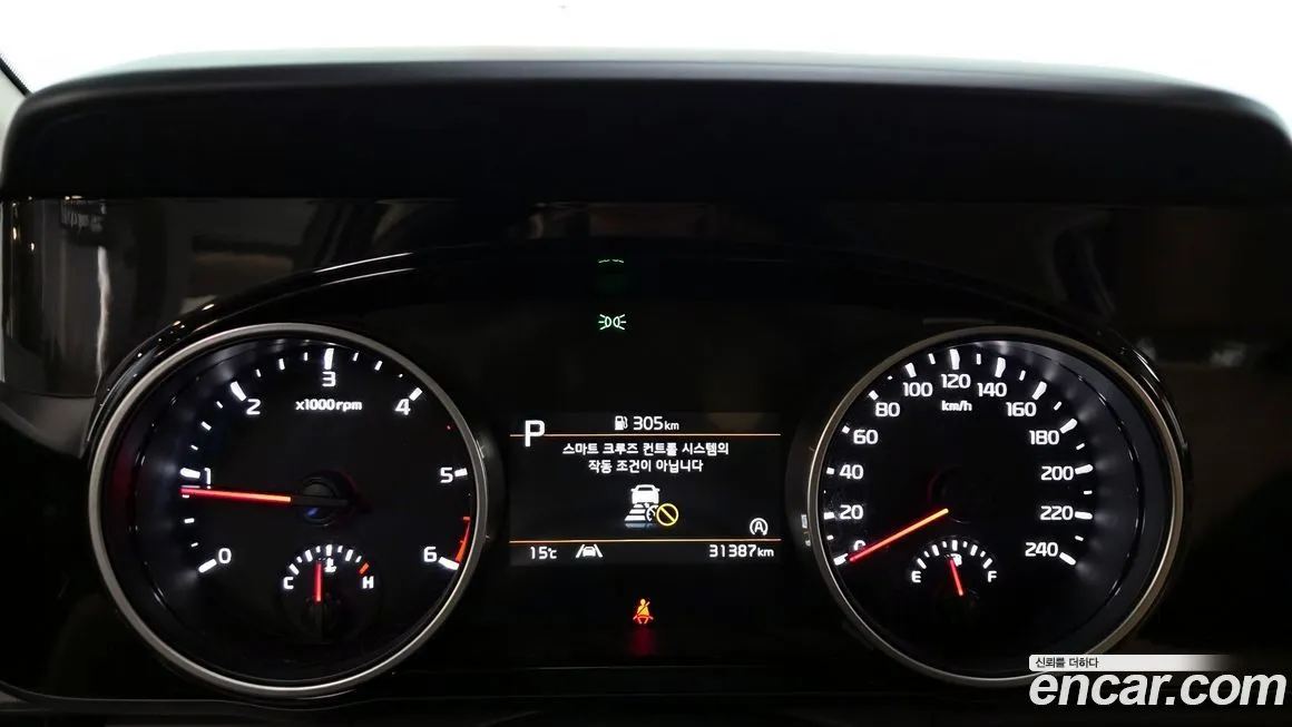 Kia Carnival — фото 10