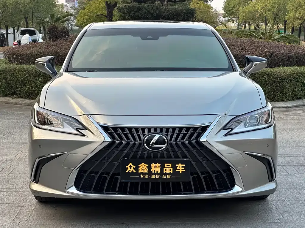 Lexus ES — фото 2