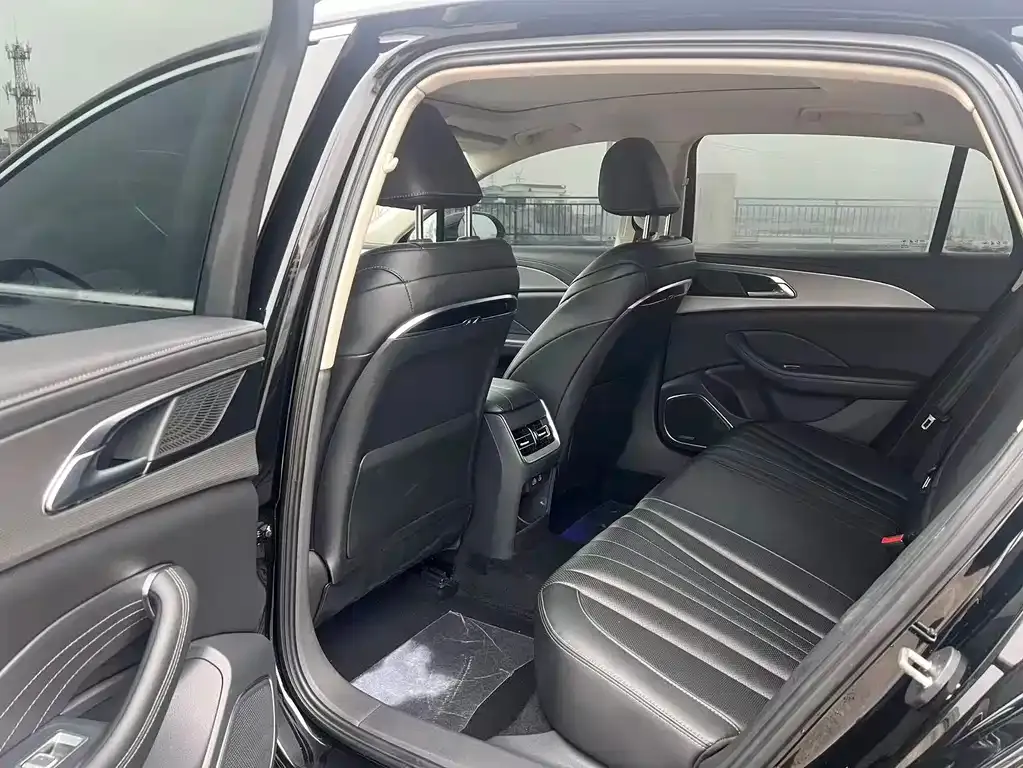 Hongqi H5 2024 из CN, фото 3