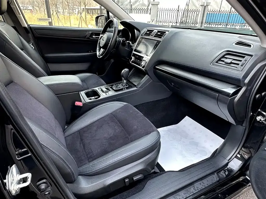 Subaru Legacy 2021 из CN, фото 3