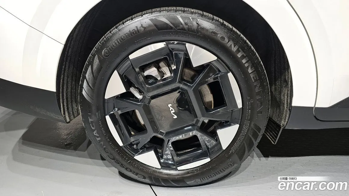 Kia Carnival — фото 10