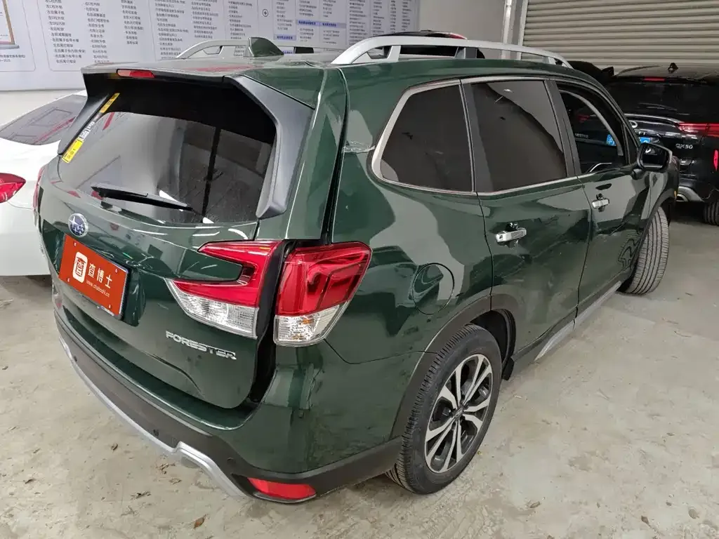 Subaru Forester — фото 7