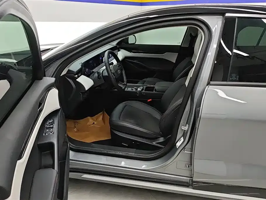 Ford Mondeo 2023 из CN, фото 8