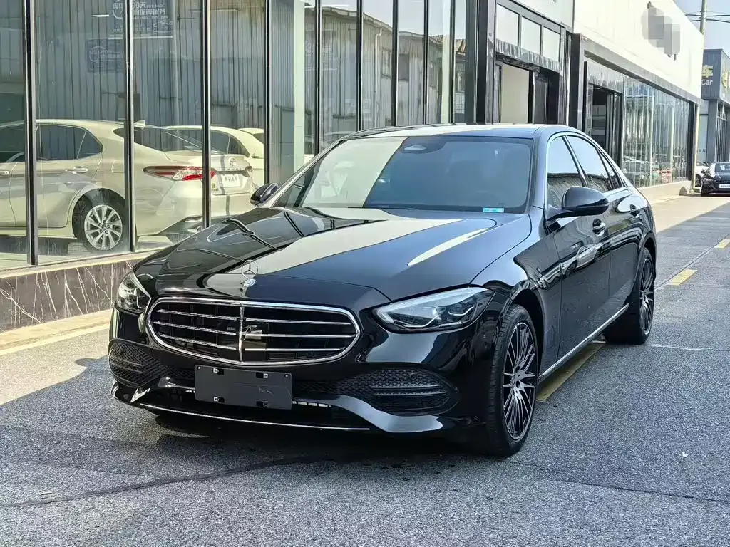 Mercedes-Benz C-Class — фото 1