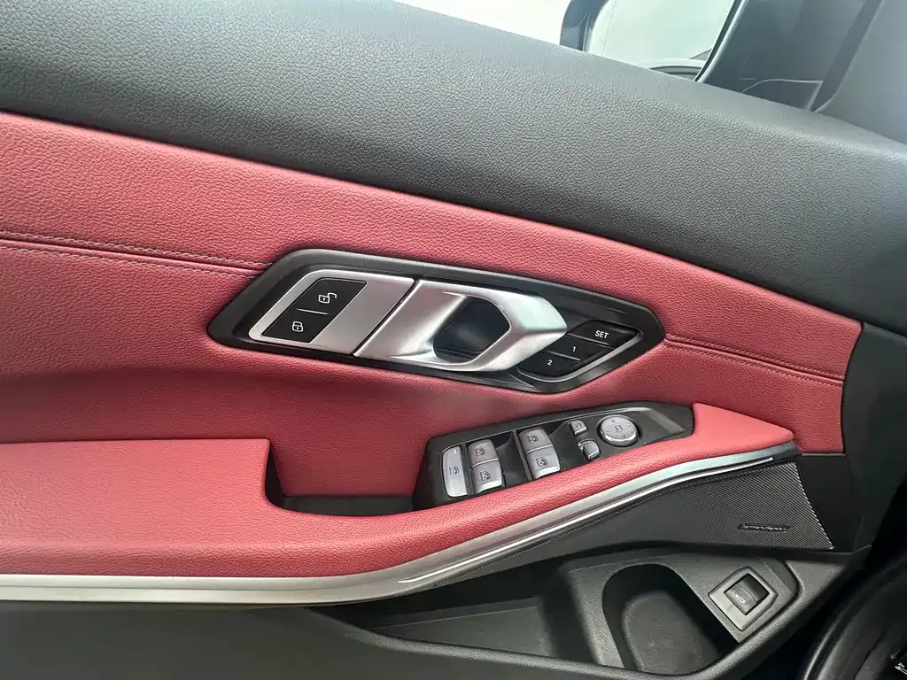 BMW 3 Series 2023 из CN, фото 9