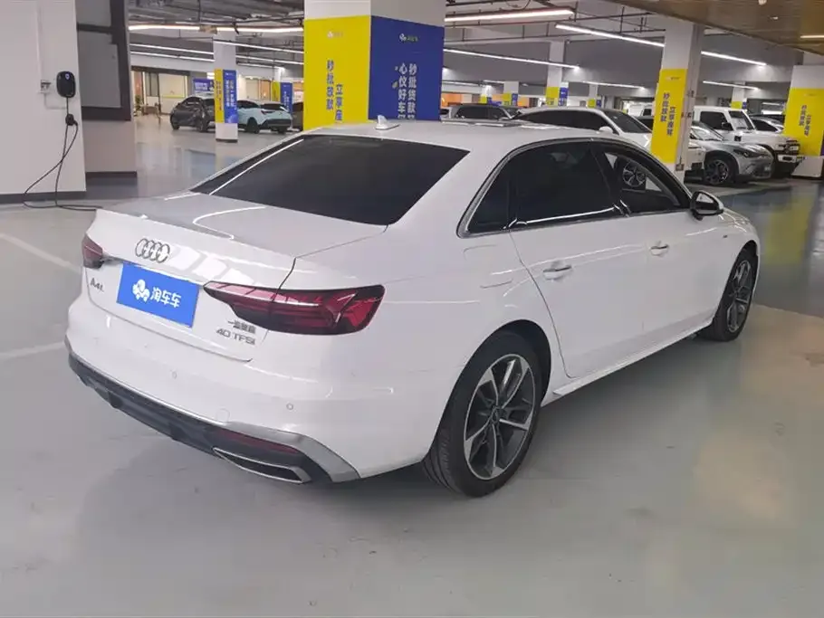 Audi A4L 2024 из CN, фото 5