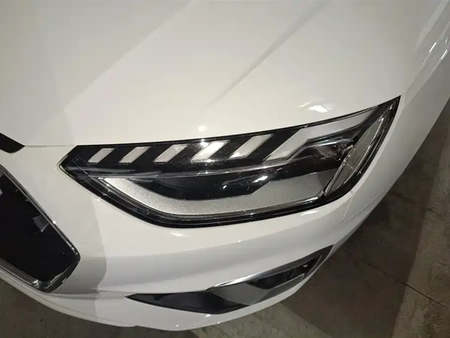 Audi A4L 2024 из CN, фото 2