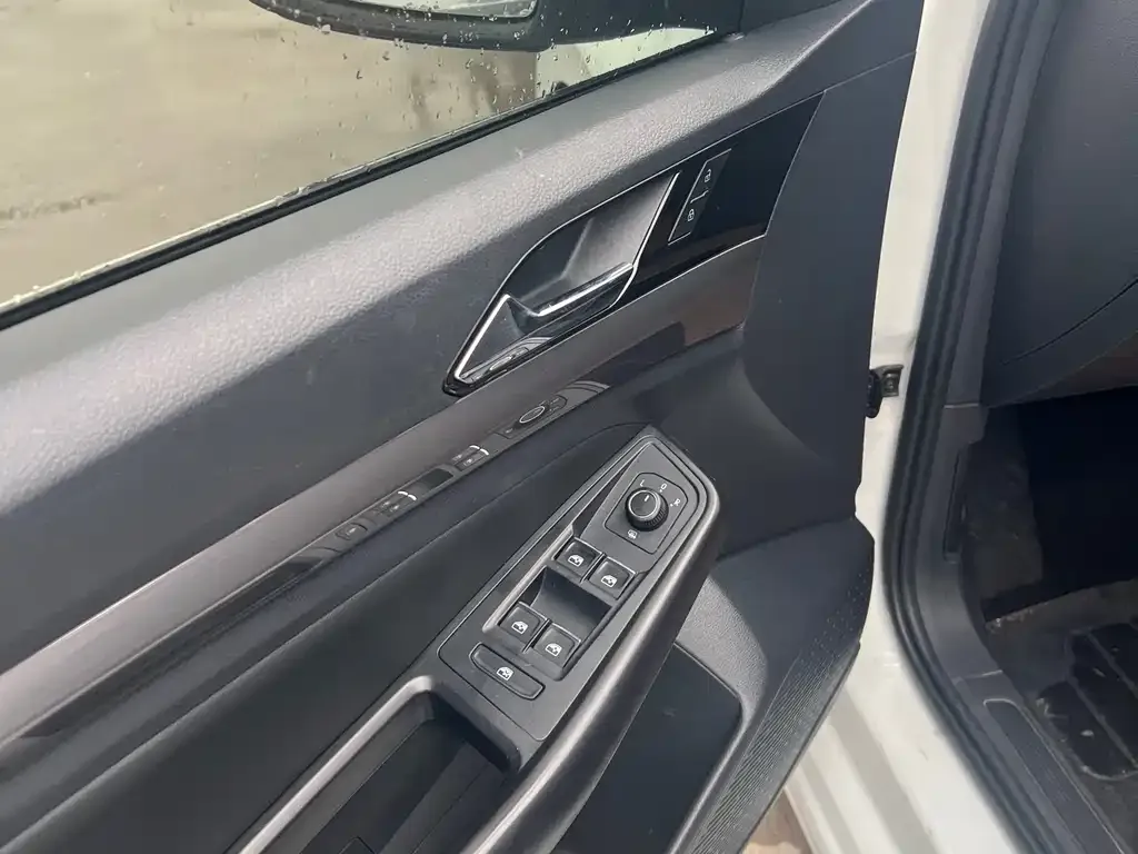 Volkswagen Bora 2022 из CN, фото 9