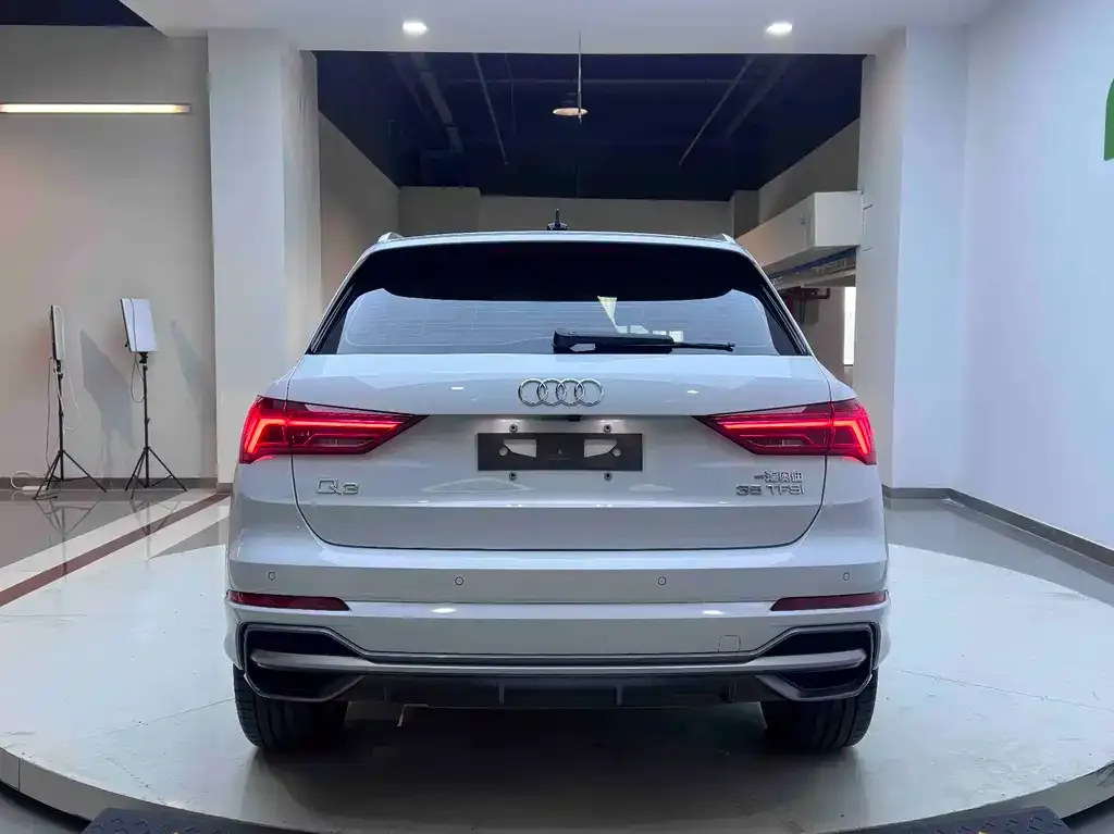 Audi Q3 — фото 5