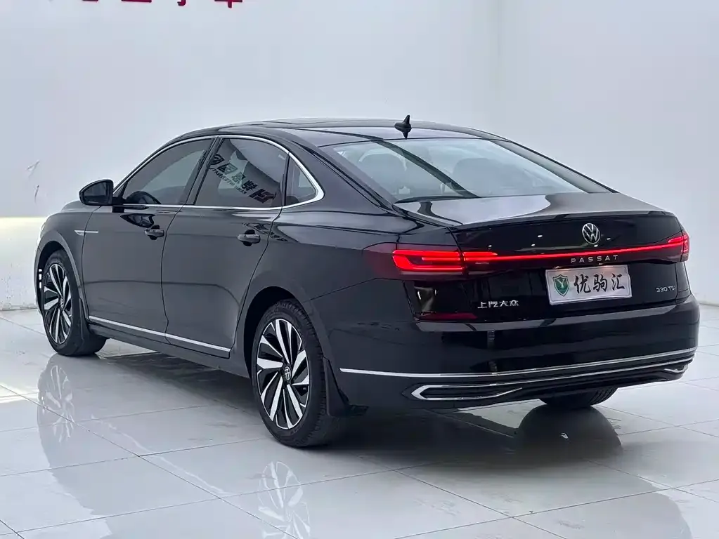 Volkswagen Passat 2024 из CN, фото 3