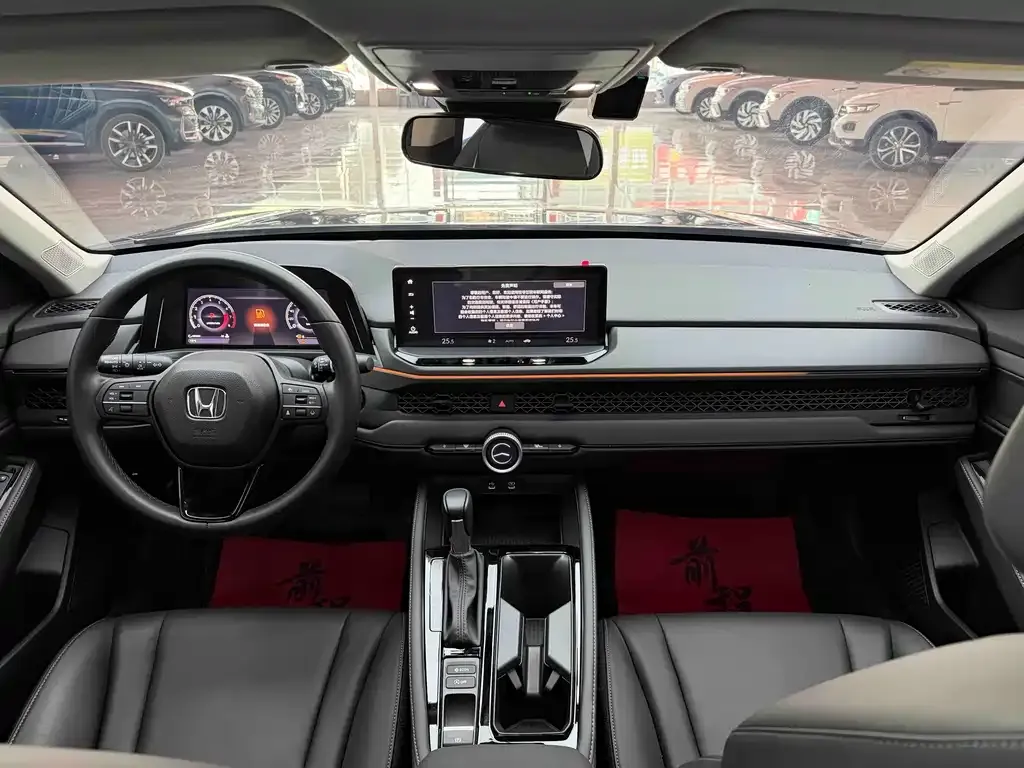 Honda Accord — фото 10