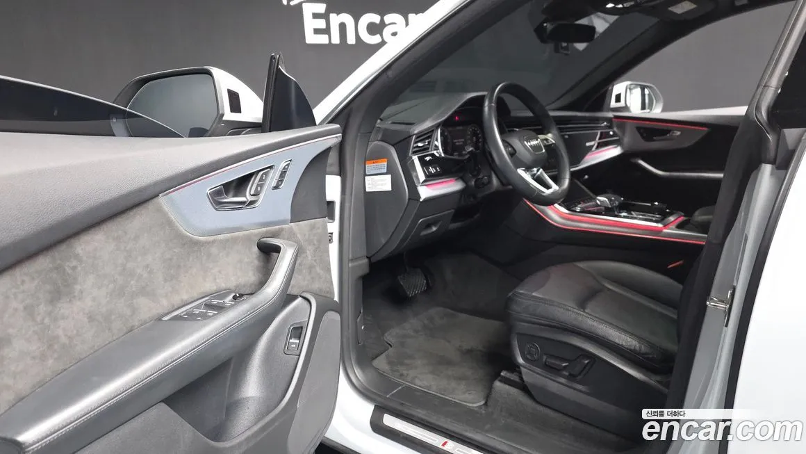 Audi Q8 2021 из KR, фото 7