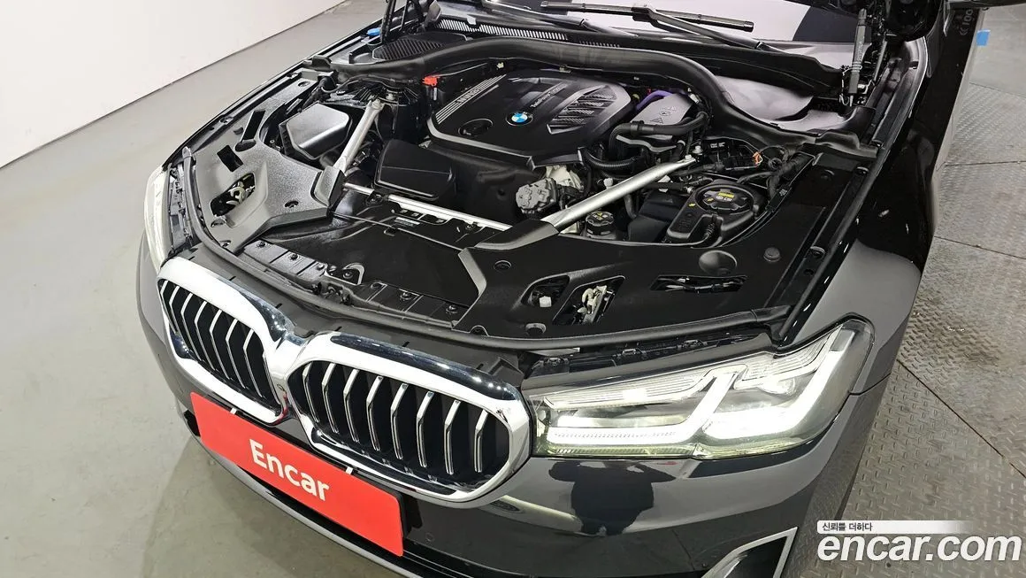 BMW 5-Series 2023 из KR, фото 2