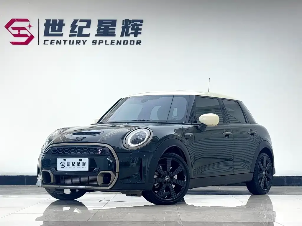 MINI Cooper (3-door) 2023 из CN, фото 1