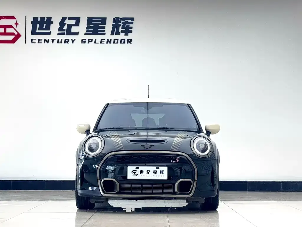 MINI Cooper (3-door) 2023 из CN, фото 2