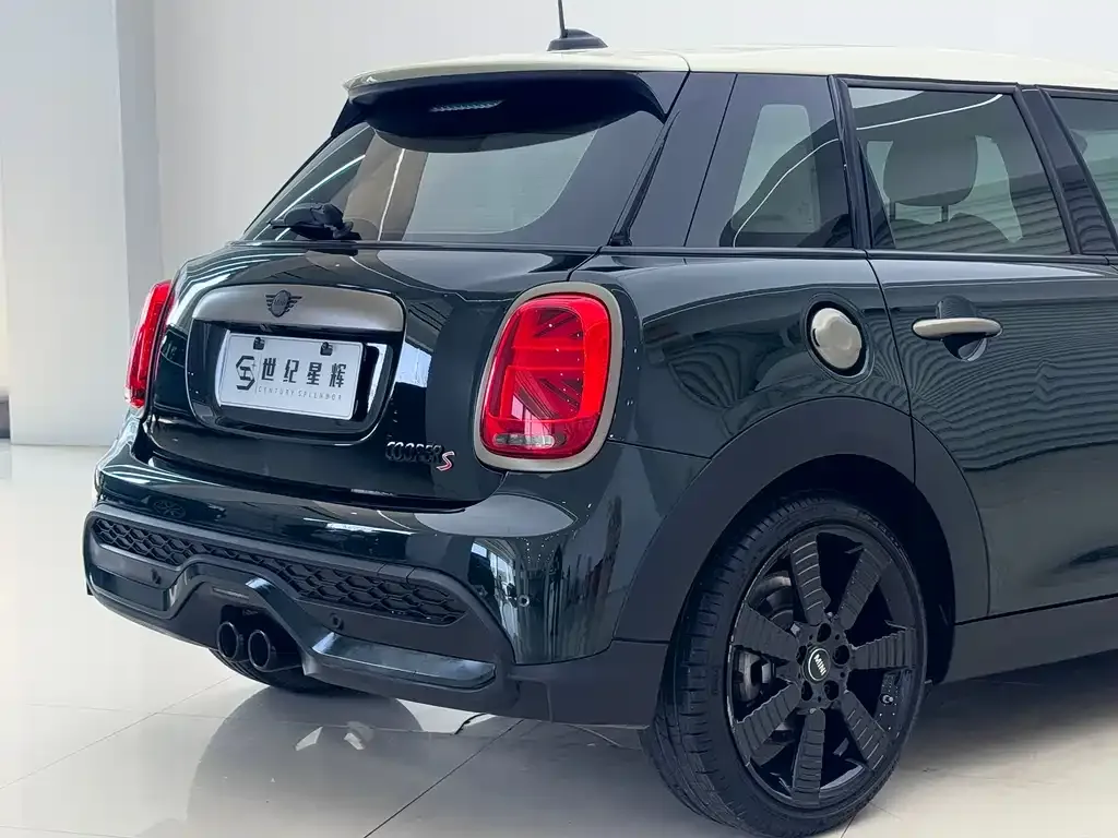 MINI Cooper (3-door) 2023 из CN, фото 3