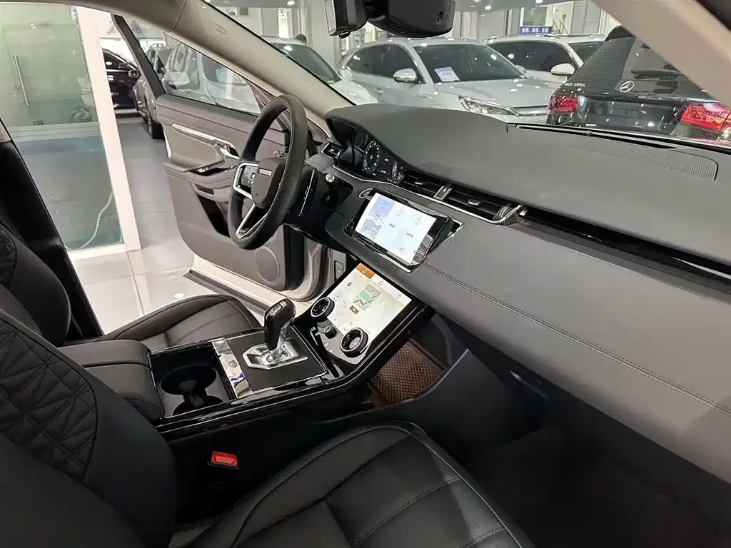 Land Rover Evoque — фото 8