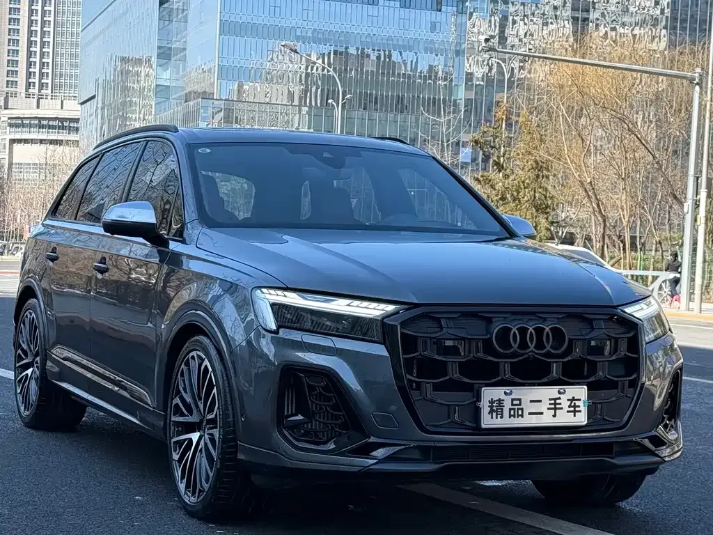 Audi SQ7 — фото 6