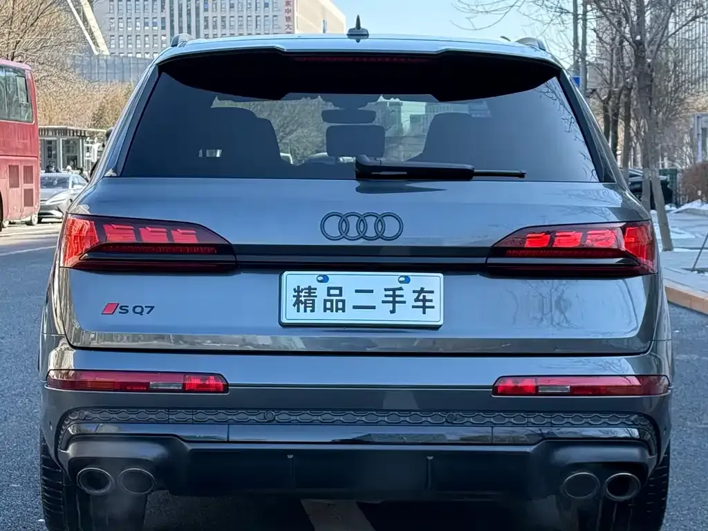 Audi SQ7 — фото 10