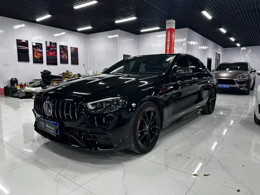 Mercedes-Benz E-Class AMG — фото 1