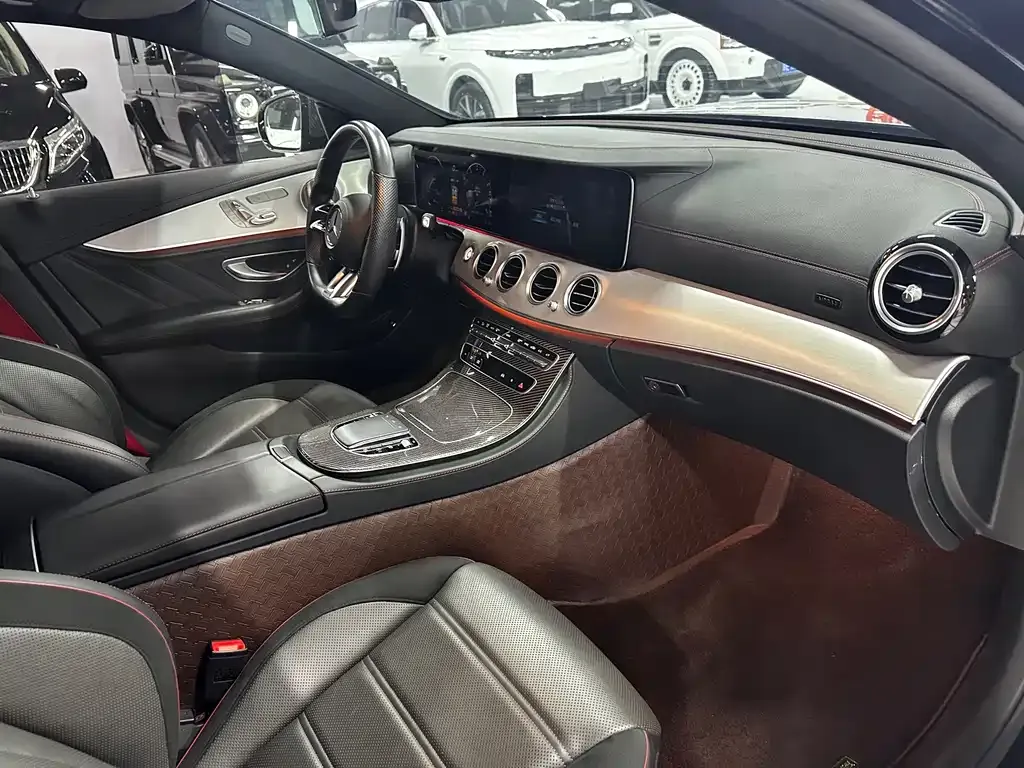 Mercedes-Benz E-Class AMG — фото 5