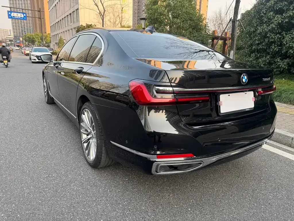 BMW 7 Series 2021 из CN, фото 10
