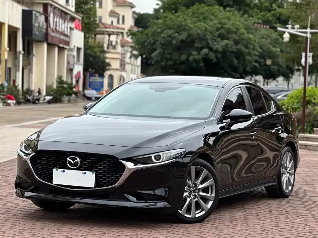 Mazda 3 Axela — фото 1