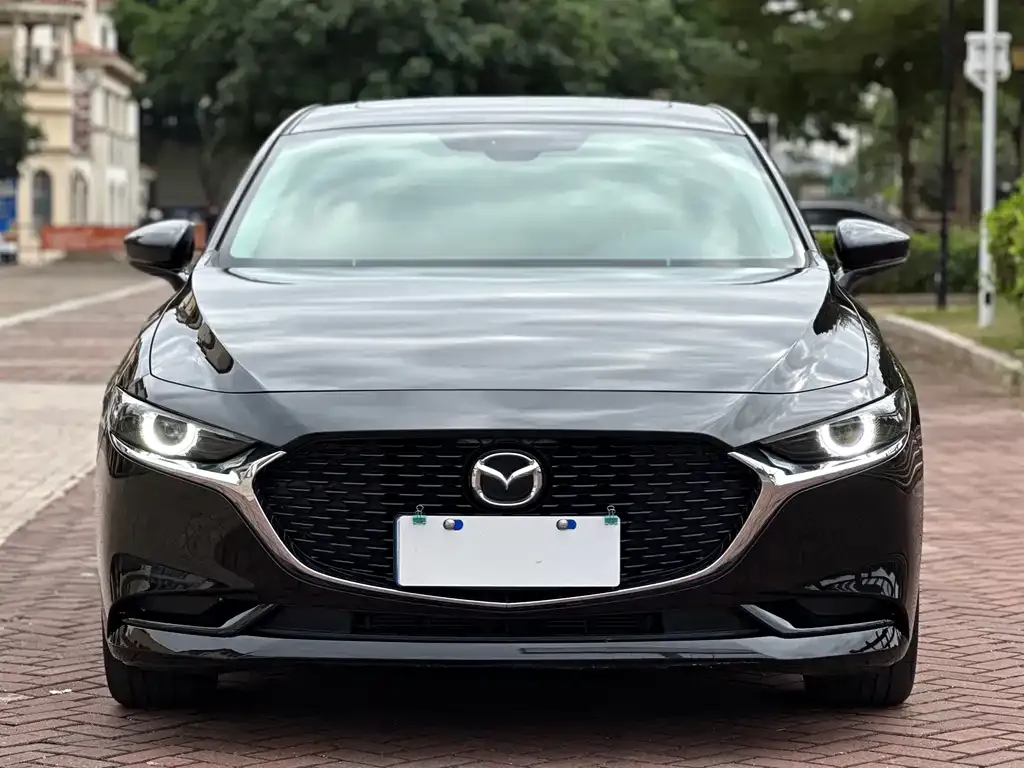Mazda 3 Axela — фото 4