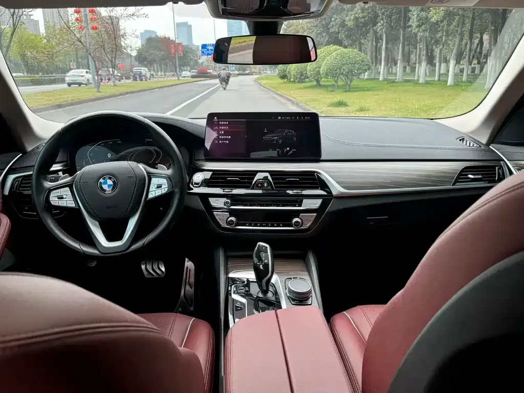 BMW 5 Series — фото 2