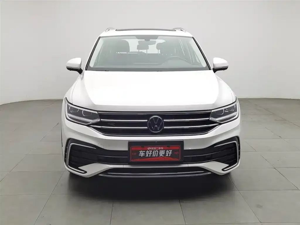 Volkswagen Tiguan L — фото 4