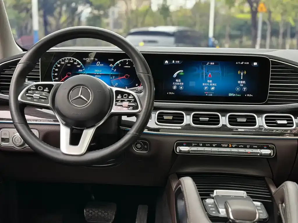 Mercedes-Benz GLE — фото 8