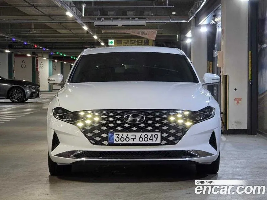Hyundai Grandeur — фото 1