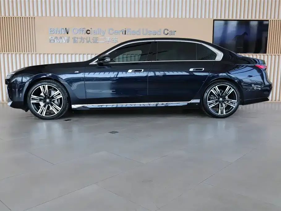 BMW 7 Series — фото 2