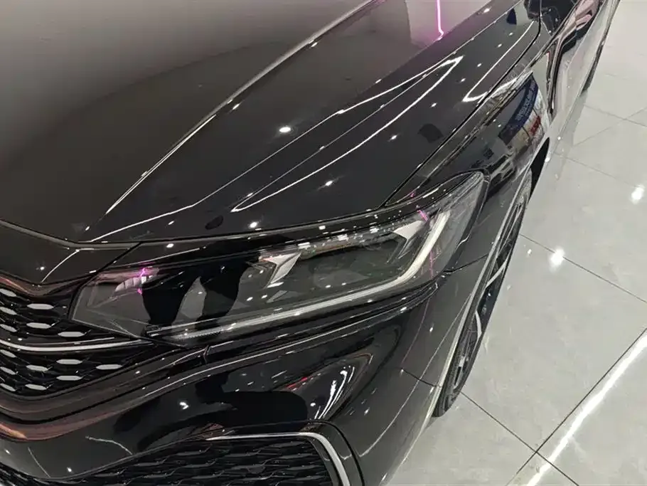Volkswagen Passat 2023 из CN, фото 3