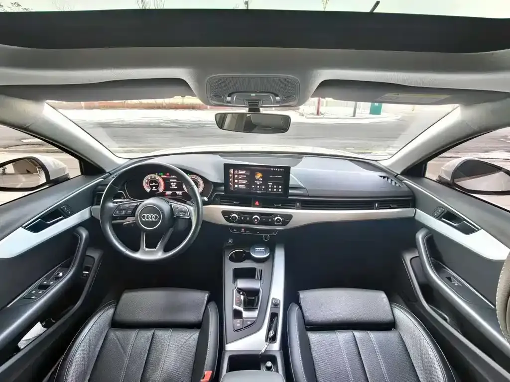 Audi A4L 2023 из CN, фото 6