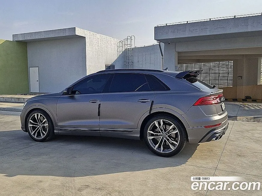 Audi SQ8 2021 из KR, фото 4