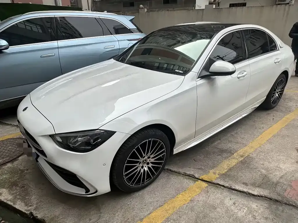 Mercedes-Benz C-Class — фото 1