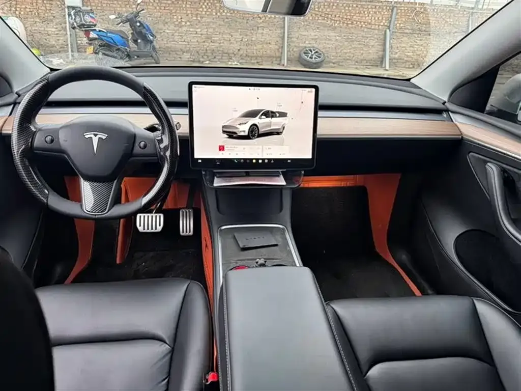 Tesla Model Y — фото 7