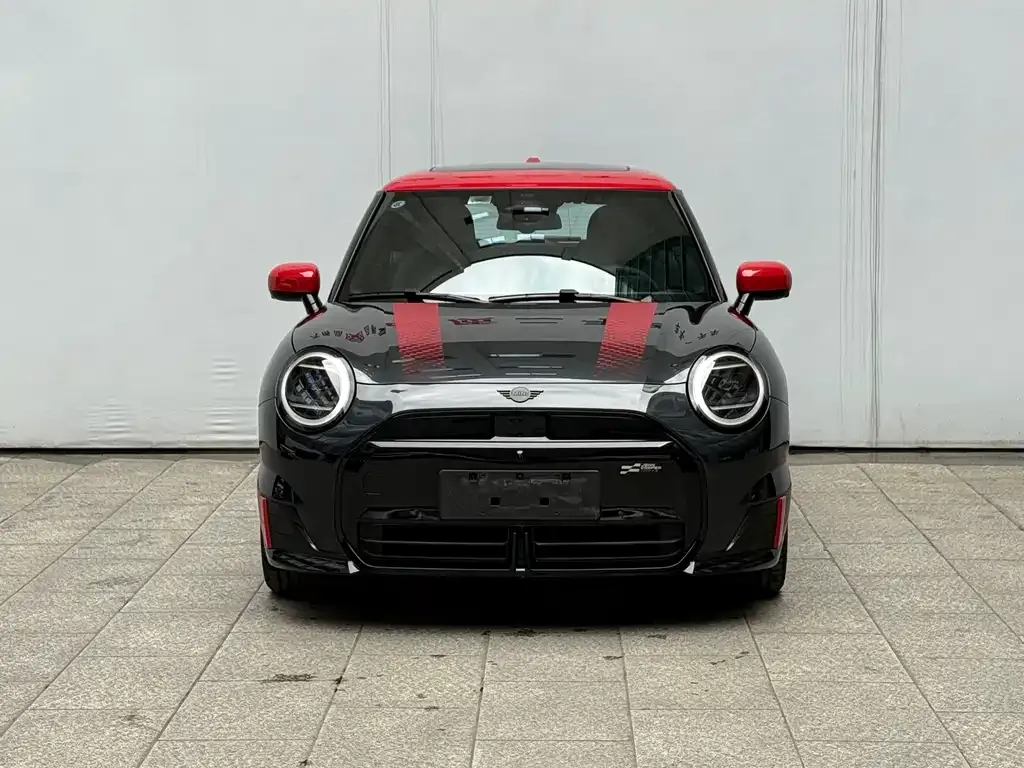 MINI JCW Electric 2025 из CN, фото 4
