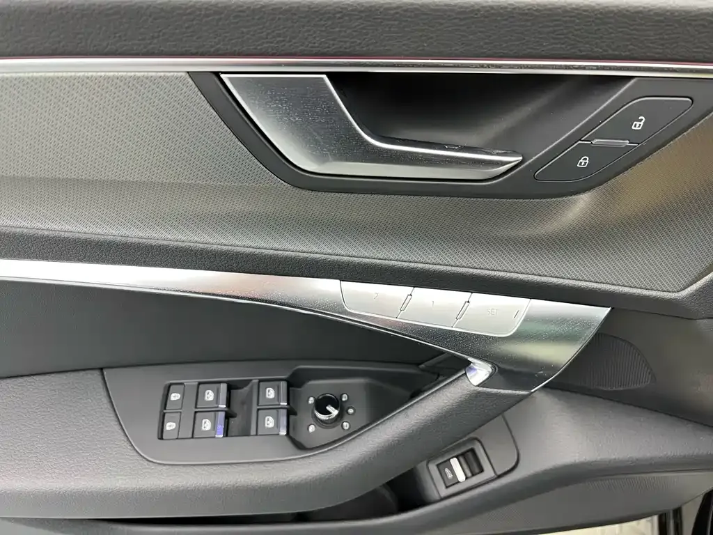 Audi A6 (Import) — фото 8