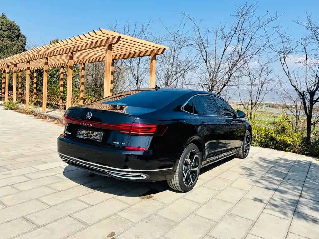 Volkswagen Passat 2024 из CN, фото 10