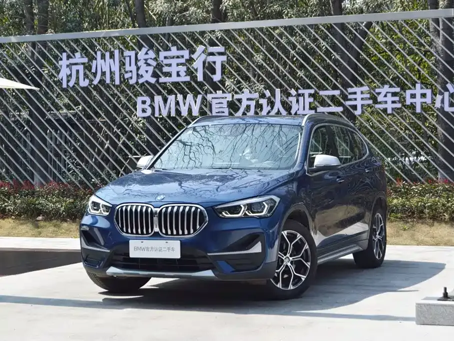 BMW X1 — фото 1