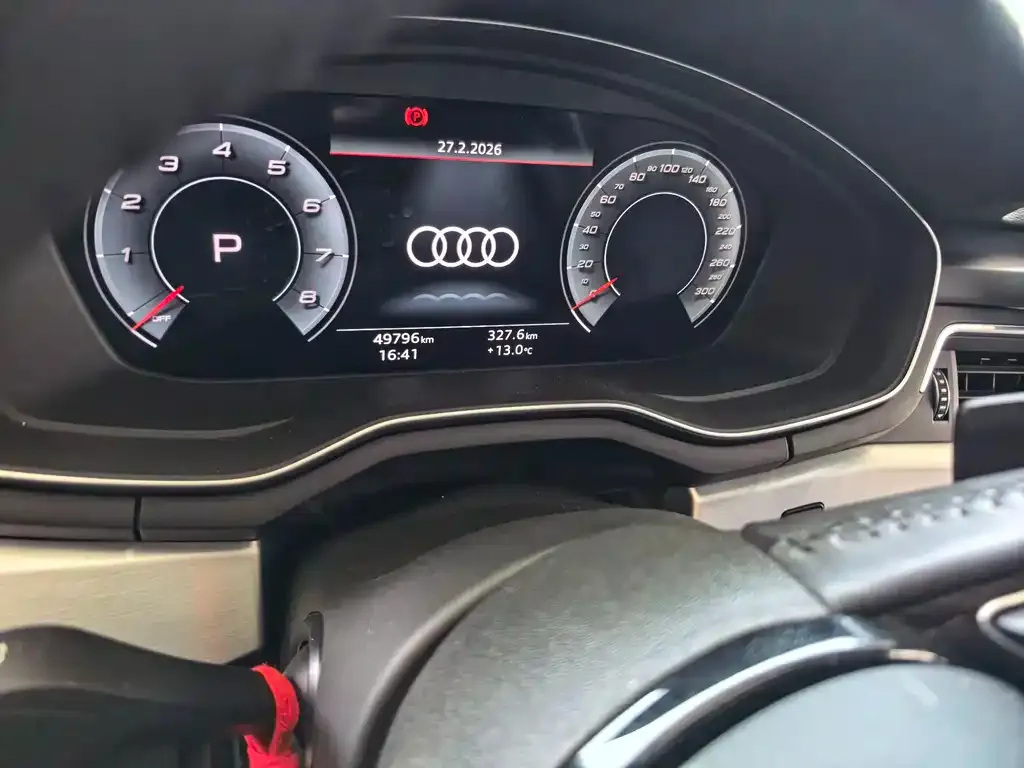 Audi A4L 2022 из CN, фото 4